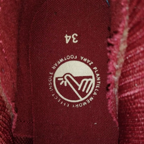 Zara Sneaker - Picture 2 of 3